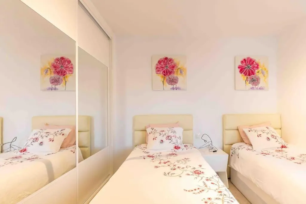 Gracioseros 111 Ground Floor Cozy Apartment Tias